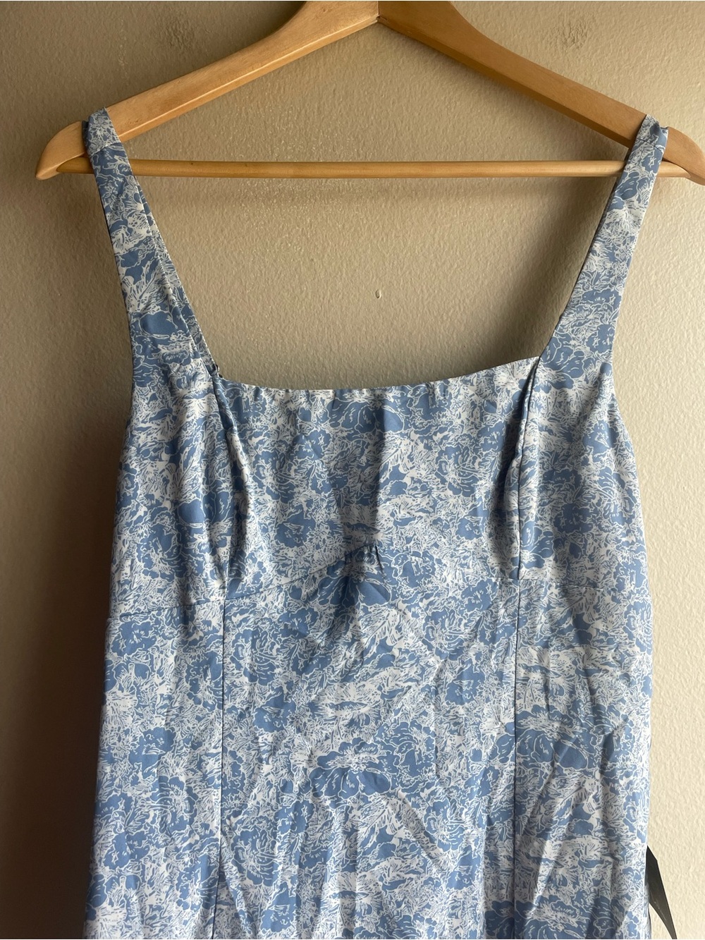 New Lulu's Women Blue and White Floral Midi Dress Size Medium - Picture 3 of 11
